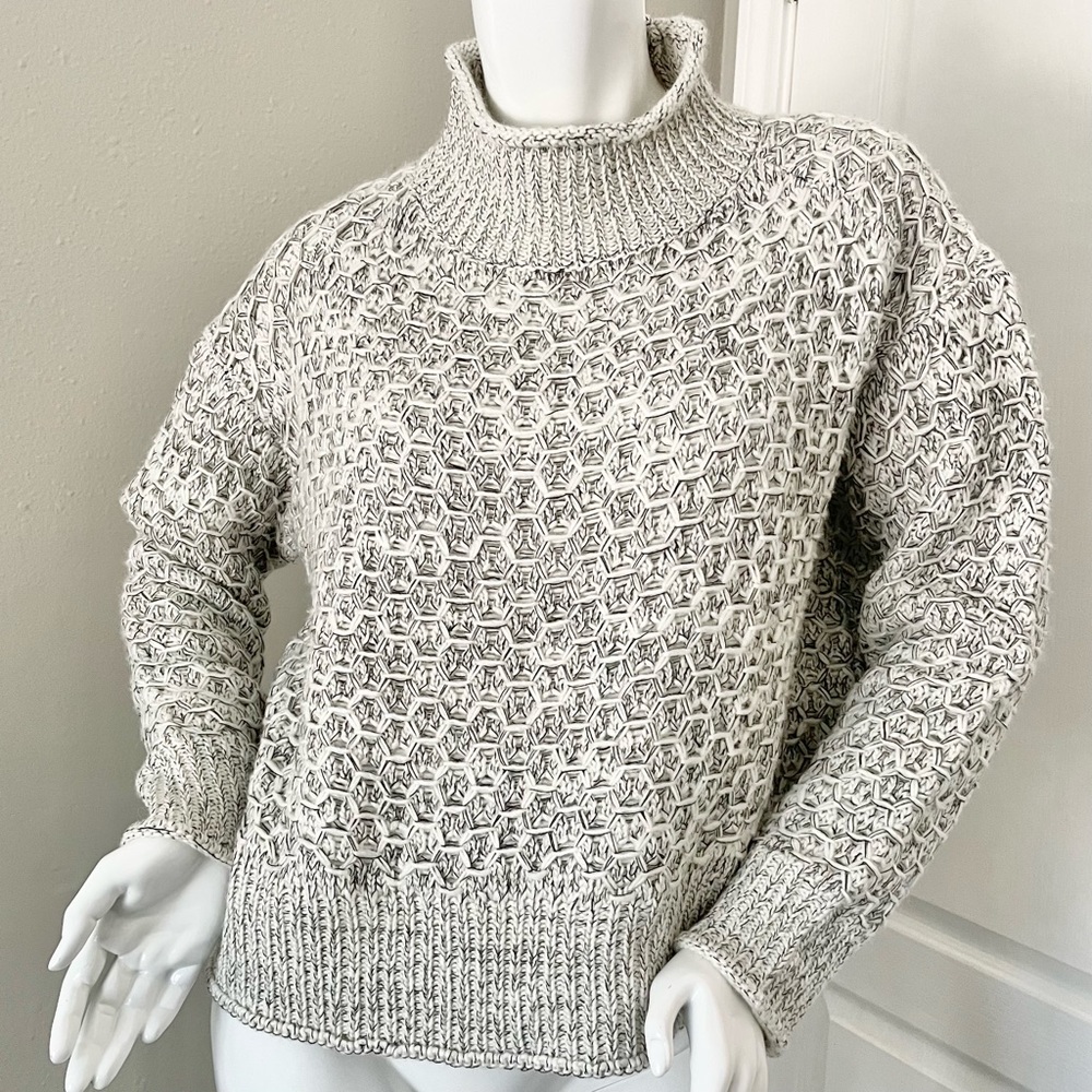 Kut from the Kloth Leona Gray Wool Blend Honeycomb Knit Sweater Women’s.